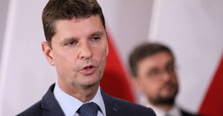 Piontkowski: przygotowujemy się na powrót do szkół i przedszkoli w tradycyjnej formie