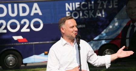 Karta wolności w sieci: sprzeciw dla podatku od smartfonów, światłowód w każdym domu i sprzeciw wobec ACTA2
