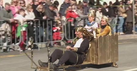 Hulajnogi, karoce, a nawet… statki i mamuty. Opatija gościła Balinjeradę, czyli tradycyjny wyścig mydelniczek