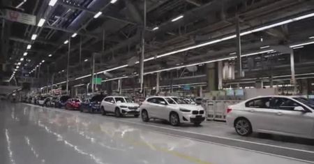 BMW Brilliance ma powody do świętowania. Z taśmy produkcyjnej zjechało trzymilionowe auto