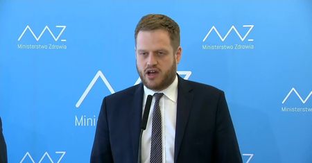 Wiceminister zdrowia skrytykował M. Kidawę-Błońską za sugestię, że rząd ukrywa informacje o koronawirusie w Polsce