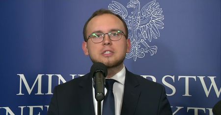 Podwyżka opłaty paliwowej. Ministerstwo zapewnia, że cena benzyny się nie zmieni