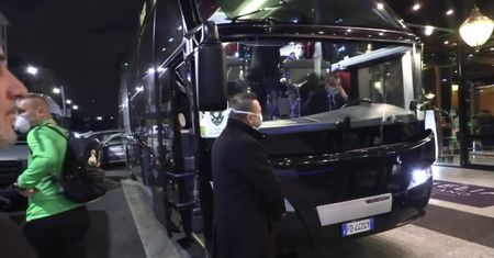 Piłkarze i trenerzy w maskach, mecz bez publiczności. Koronawirus odcisnął piętno na rozgrywkach Ligi Europy