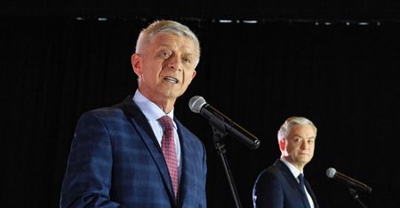 Marek Belka doradcą Roberta Biedronia ds. gospodarczych