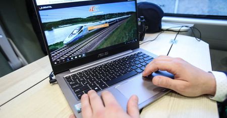 PKP SA: kupując bilet przez internet przyjdzie sms lub mail o opóźnieniu pociągu