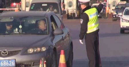 Chińska drogówka nie będzie karała mandatami za nieprzedłużone prawo jazdy czy nieprzerejestrowany pojazd