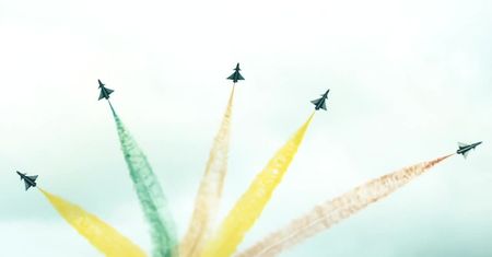 Widowiskowe pokazy lotnicze w Singapurze. Chińczycy wzięli udział mimo ograniczeń związanych z koronawirusem