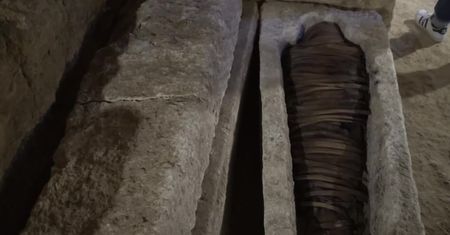 Archeolodzy odkryli w Egipcie 16 starożytnych grobowców