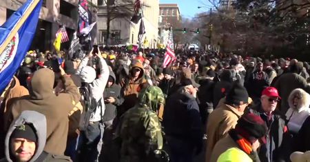 Przeciwnicy ograniczenia dostępu do broni palnej protestowali w Richmond w stanie Virginia