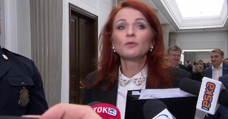 Szefowa Kancelarii Sejmu nie stawi się w sądzie w Olsztynie. “Wysłałam usprawiedliwienie”