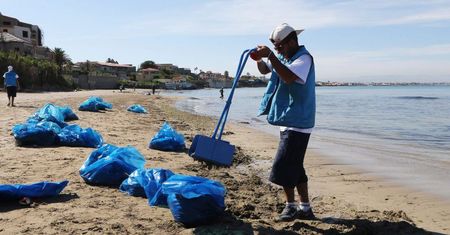 Co minutę do Morza Śródziemnego trafia 30 tys. plastikowych butelek
