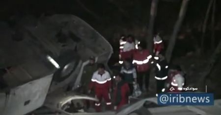 19 osób zginęło, a 24 zostały ranne w wypadku autokaru na północy Iranu