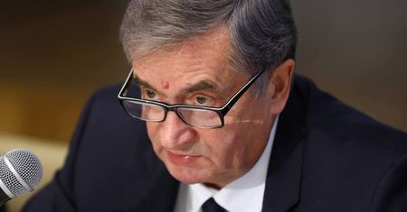 Skobel: rekompensaty za droższy prąd dla odbiorców taryfowanych i poza taryfami