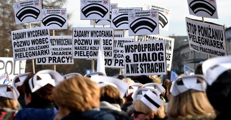 Rzeszów: ogólnopolska manifestacja pielęgniarek przeciwko warunkom pracy w KSW nr 2 w Rzeszowie