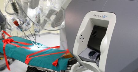 Niemal 900 zabiegów z udziałem robotów da Vinci w Polsce w 2019 r.