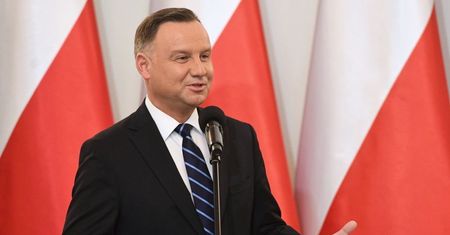 Prezydent liderem rankingu zaufania, ale ze słabszym wynikiem