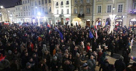 Warszawa: stołecznymi ulicami przeszedł Marsz Tysiąca Tóg
