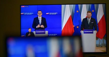 Nowe ograniczenia związane z epidemią: limit osób w sklepie, wymogi w miejscach pracy