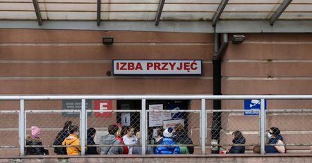W związku z koronawirusem 1,7 tys. osób hospitalizowanych i ponad 94 tys. w kwarantannie