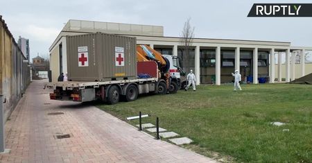 Dodatkowe chłodnie przed krematorium w Piacenzie. Brakuje miejsca na kolejne ofiary koronawirusa