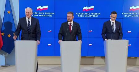 Minister nauki zalecił analizę możliwości przejścia na kształcenie on-line