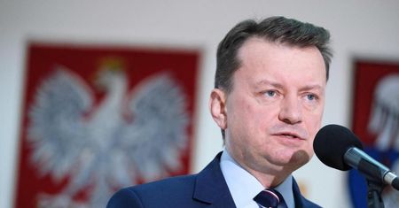 Szef MON: doniesienia o wyprowadzeniu wojsk na ulice i zamykaniu miast to fake newsy