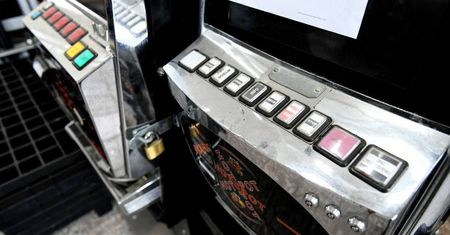 W ubiegłym roku na Mazowszu wykryto 1,8 tys. nielegalnych automatów do gier