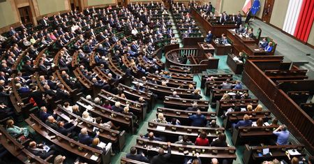Sejm uchwalił ustawę ws. szczególnych rozwiązań związanych z koronawirusem
