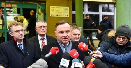 Apteki i PZU Zdrowie pomogą osobom, które podejrzewają u siebie zakażenie koronawirusem