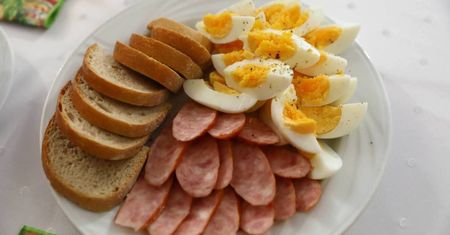 Na Wielkanoc jaj będzie mniej i będą droższe