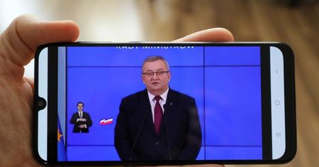 Adamczyk: wszystkie przesyłki pieniężne: emerytalne i rentowe zostaną doręczone
