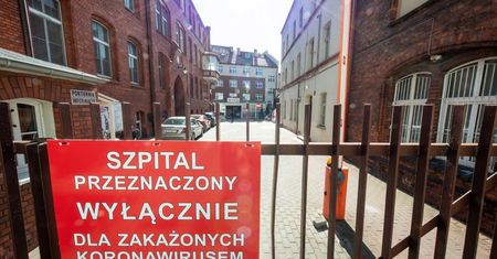 Z powodu koronawirusa 833 osoby hospitalizowane, a ponad 14 tys. objętych kwarantanną