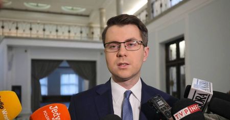 Müller: krajowe połączenia lotnicze i kolejowe zostają zachowane