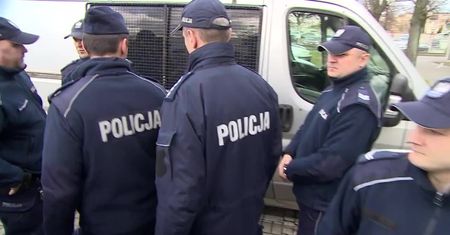 Pięć lat więzienia dla Piotra M. byłego proboszcza parafii w Ruszowie. Był oskarżony o molestowanie dwóch niepełnosprawnych dziewczynek