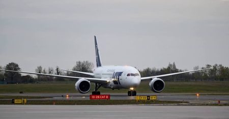 Do 28 września kilkanaście lotów czarterowych PLL LOT z USA do Polski