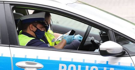 Policjanci sprawdzili 15 mln razy osoby skierowane na kwarantannę