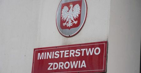 Ministerstwo Zdrowia: w strefie czerwonej 3 powiaty, w żółtej 8 powiatów