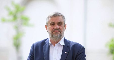 14 posłów PiS zawieszonych w prawach członków partii, w tym Jan Krzysztof Ardanowski