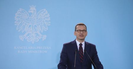 Premier odpowiada na nominowanie go przez prezesa PiS do akcji #StopFurChallenge