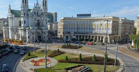 Warszawa: jezdnia na placu Zbawiciela będzie zwężona przynajmniej do października