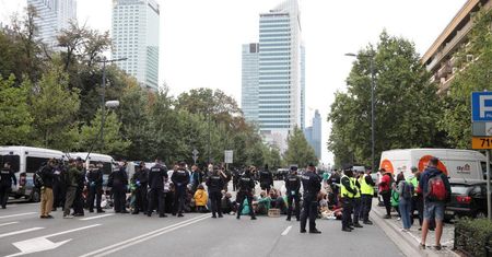 Warszawa: ogłaszają “alarm klimatyczny”, ale nie będą protestować przeciw zanieczyszczeniu Wisły