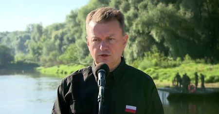 Wojsko przystąpiło do stawiania mostu pontonowego na Wiśle