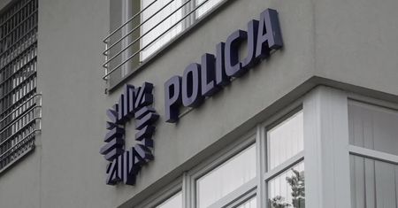 Kłótnia na parkingu w Szczecinku, mężczyzna ugodzony nożem. Policja szuka sprawcy