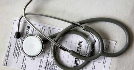 Od 1 do 7 września 25 tys. podejrzeń i zachorowań na grypę oraz 3,7 tys. zakażeń koronawirusem