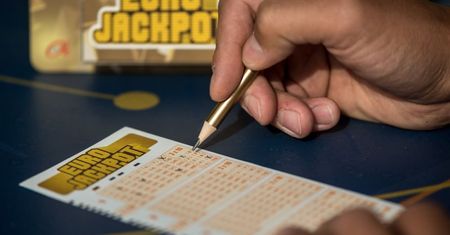 Polak z okolic Warszawy wygrał ok. 97 mln złotych w Eurojackpot
