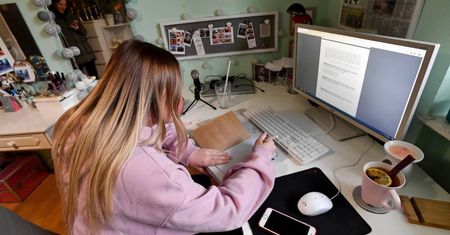 W gdyńskim VI LO zdalne nauczanie po wykryciu koronawirusa u dwóch uczniów