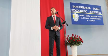 W pojedynczych szkołach tymczasowo będzie nauka hybrydowa lub zdalna