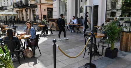 Polacy coraz bezpieczniej czują się na zakupach i w restauracjach