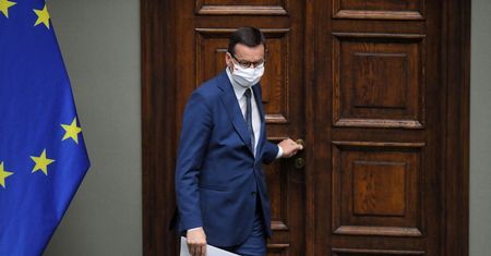 Morawiecki z dużym poparciem, ale tylko wśród zwolenników PIS