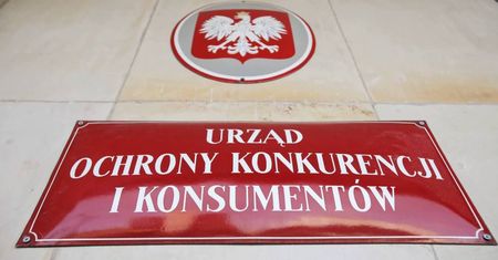 Sieć Play ma zwrócić klientom pieniądze z kont pre-paid